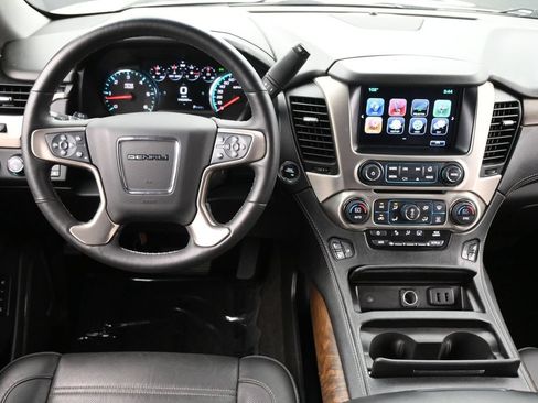 Used 2018 GMC Yukon Denali w/ Denali Ultimate Package AWD/4WD image 7