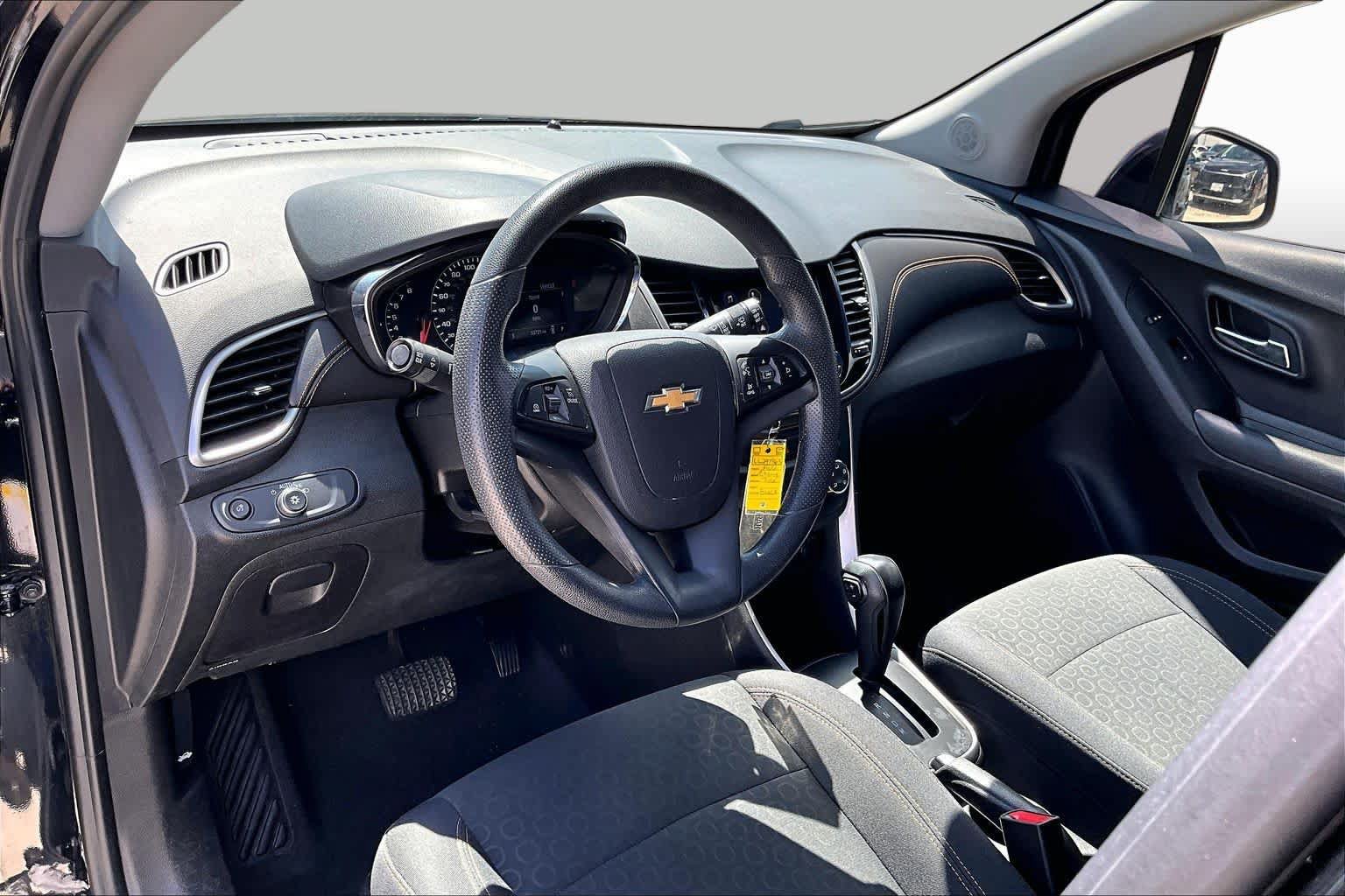 Used 2020 Chevrolet Trax LS w/ Tint and Cruise Package AWD/4WD image 16