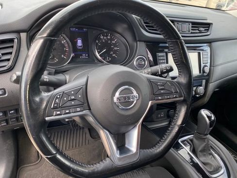 Certified 2020 Nissan Rogue SV image 12