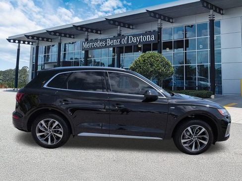 Used 2022 Audi Q5 2.0T Premium Plus w/ Premium Plus Package AWD/4WD image 3