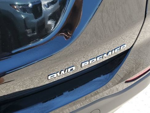 Used 2024 Chevrolet Equinox Premier AWD/4WD image 9