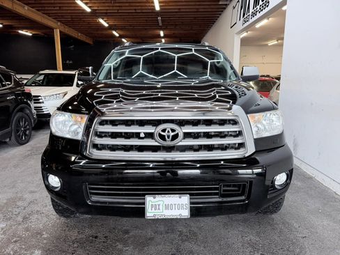 Used 2011 Toyota Sequoia Platinum image 3