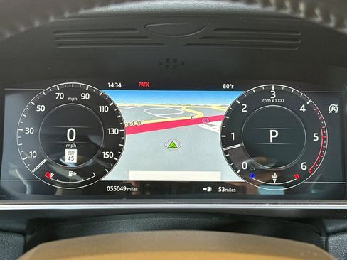 Used 2018 Land Rover Range Rover Sport SE image 32