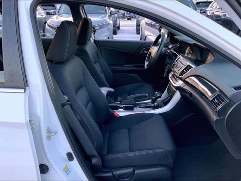 Used 2014 Honda Accord Sport image 7