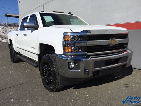 Used 2016 Chevrolet Silverado 2500 LTZ w/ LTZ Plus Package image 3