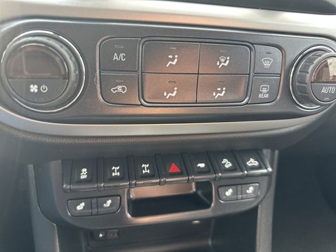 Used 2021 Chevrolet Colorado ZR2 w/ LPO, Door Decal Package image 19