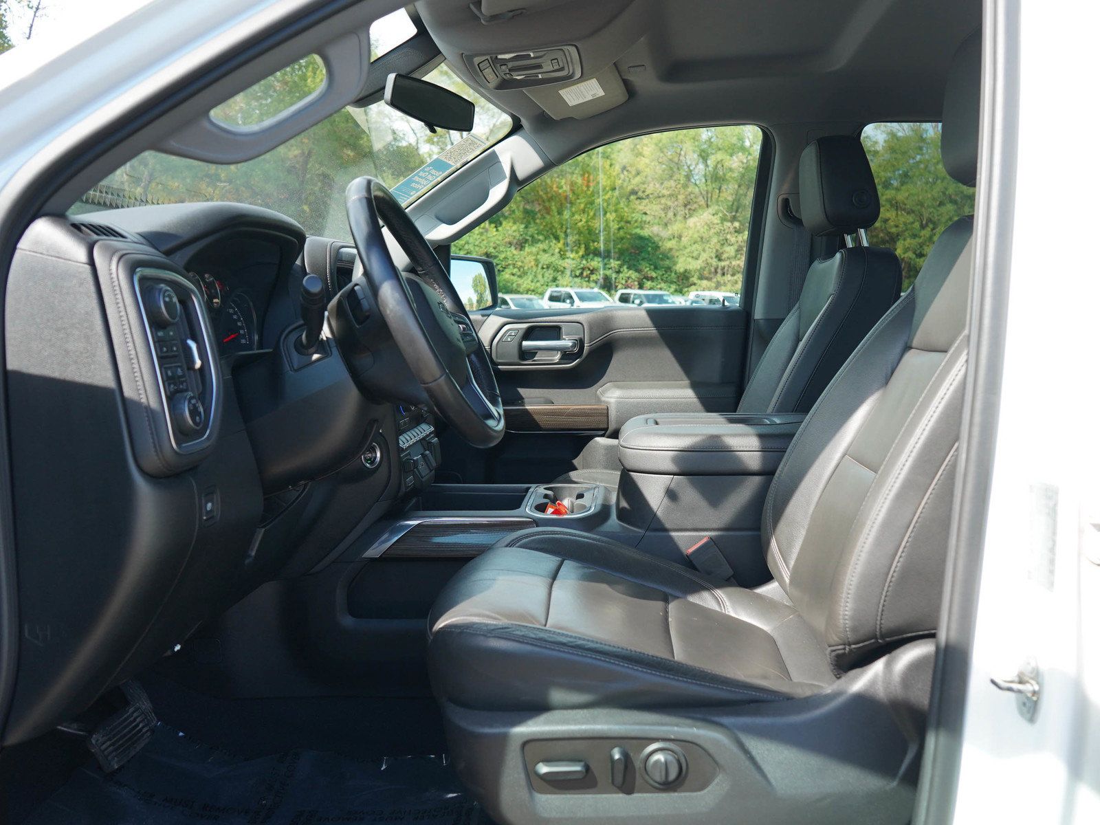 Used 2019 Chevrolet Silverado 1500 LT Trail Boss AWD/4WD image 23