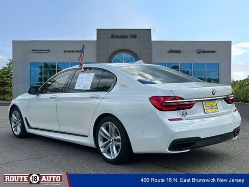 Used 2018 BMW 740e xDrive AWD/4WD image 6