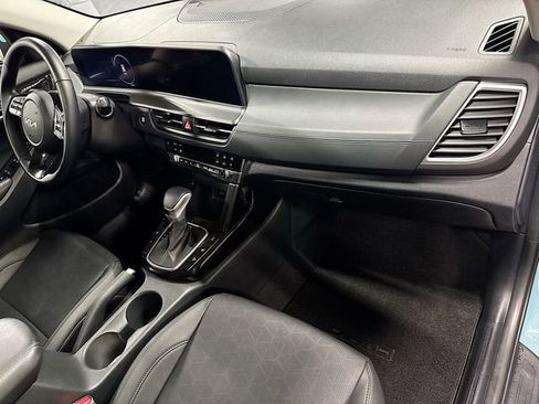 Used 2024 Kia Seltos EX AWD/4WD image 30