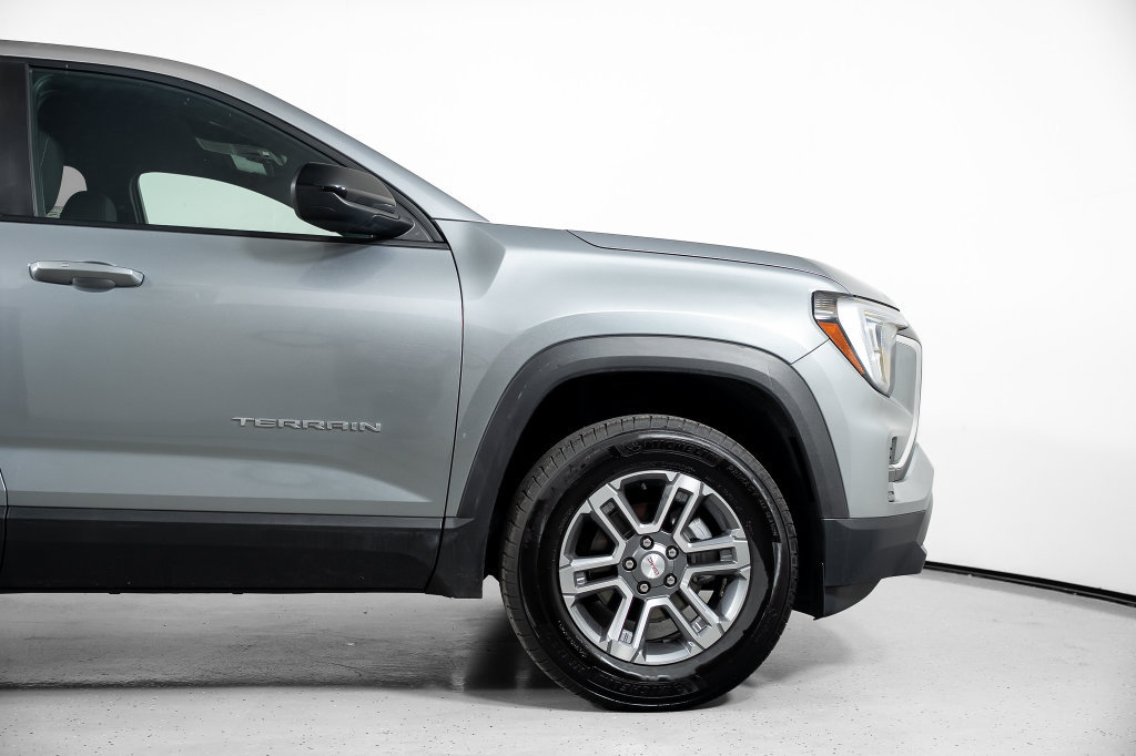 Used 2026 GMC Terrain Elevation FWD image 4