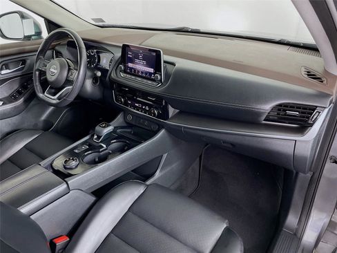 Used 2022 Nissan Rogue SV w/ SV Premium Package AWD/4WD image 31