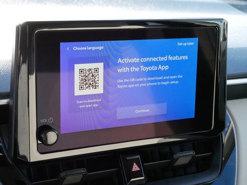 Used 2025 Toyota Corolla Cross LE image 22