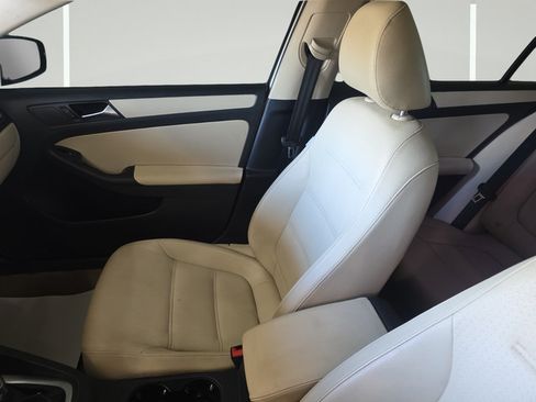 Used 2012 Volkswagen Jetta SE FWD image 20