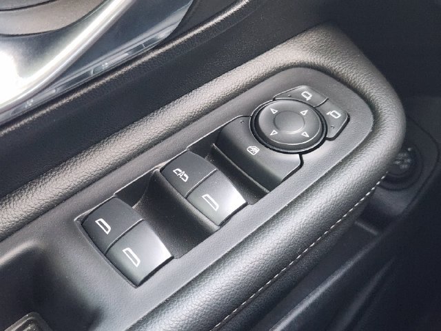 Used 2024 GMC Terrain SLT w/ Elevation Edition FWD image 22