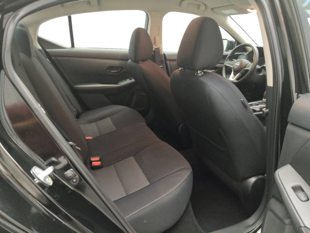 Used 2024 Nissan Sentra SV FWD image 19