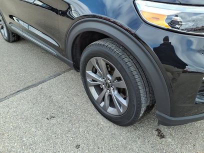 Certified 2023 Ford Explorer XLT w/ Equipment Group 202A