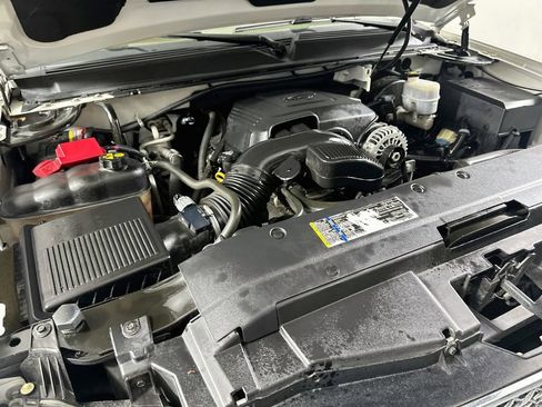 Used 2011 Chevrolet Avalanche LTZ RWD image 26