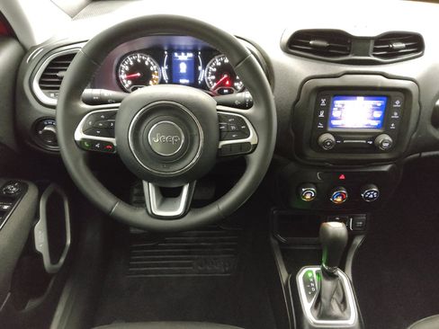Used 2020 Jeep Renegade Sport w/ Sport Appearance Group FWD image 22