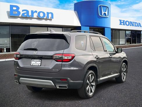 Used 2024 Honda Pilot Elite image 5