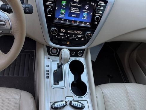 Used 2016 Nissan Murano Platinum w/ Platinum Technology Package FWD image 13