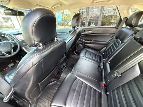 Used 2019 Ford Edge SEL w/ Equipment Group 201A AWD/4WD image 37
