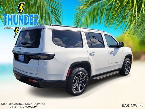New 2026 Jeep Grand Wagoneer 4WD w/ Premium Group I image 4