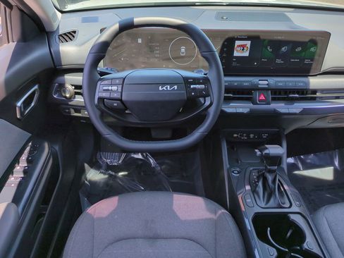 Certified 2025 Kia K4 EX FWD image 15