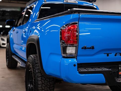 Used 2019 Toyota Tacoma TRD Pro AWD/4WD image 32