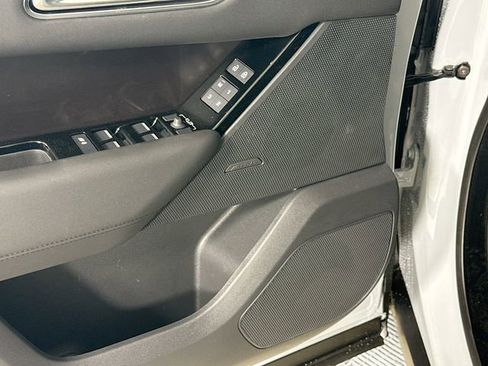 New 2026 Land Rover Range Rover Velar Dynamic SE AWD/4WD image 21