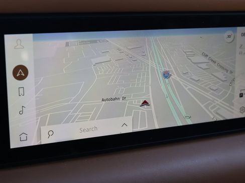 Used 2023 Land Rover Defender 110 X-Dynamic SE image 3