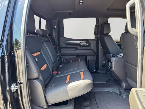 Used 2024 GMC Sierra 1500 AT4 w/ Technology Package AWD/4WD image 13