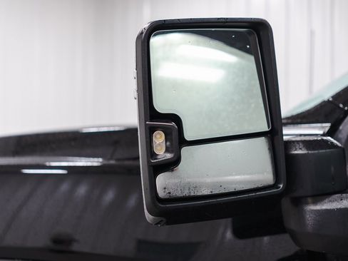 Used 2023 GMC Sierra 2500 SLT w/ SLT Convenience Package image 40