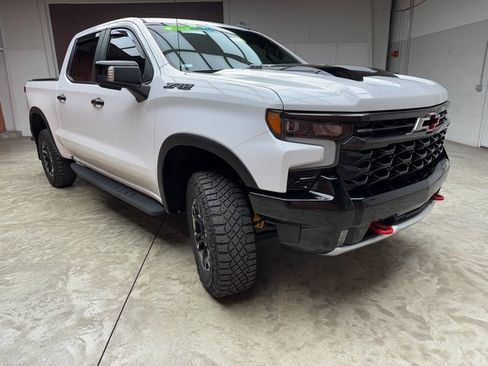 Used 2023 Chevrolet Silverado 1500 ZR2 w/ LPO, Dark Essentials Package image 7