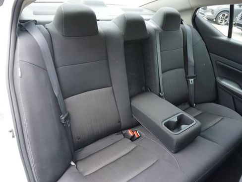 Used 2025 Nissan Altima 2.5 SV FWD image 16