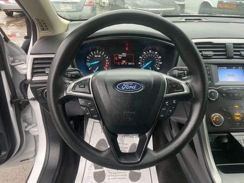 Used 2020 Ford Fusion S image 15