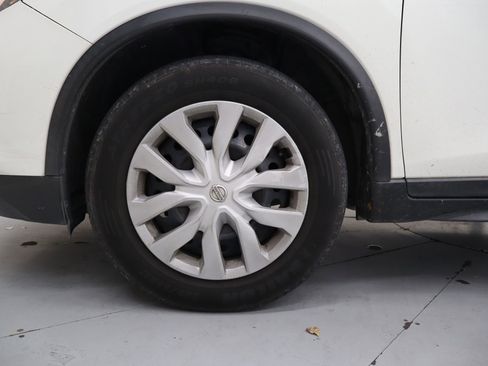 Used 2020 Nissan Rogue S image 12