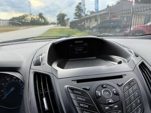 Used 2016 Ford Escape SE image 29