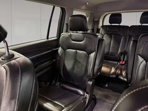 Used 2023 Jeep Grand Cherokee L Limited image 16