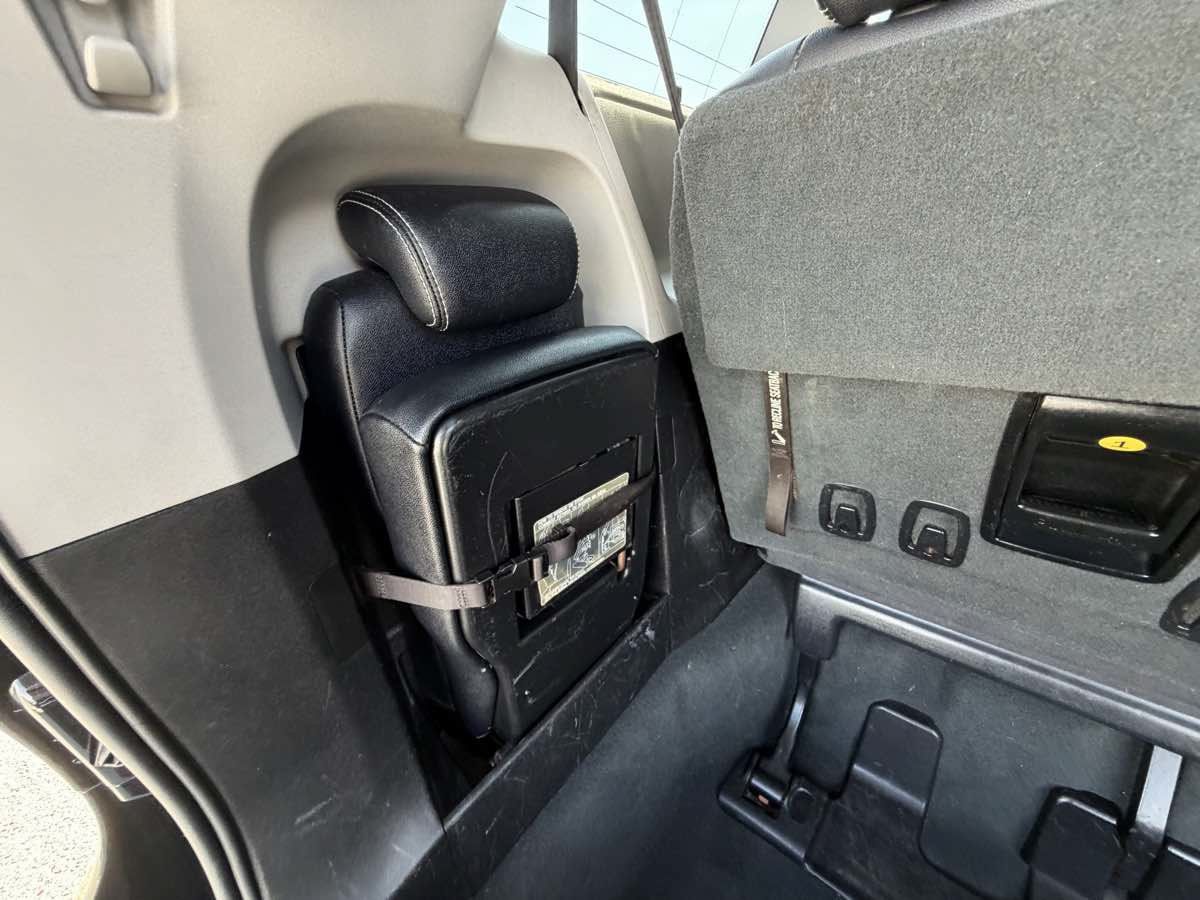 Used 2019 Toyota Sienna SE w/ Carpet Mat Package FWD image 21
