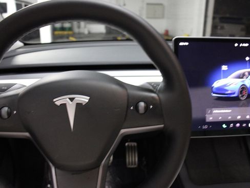 Used 2022 Tesla Model 3 Performance image 39