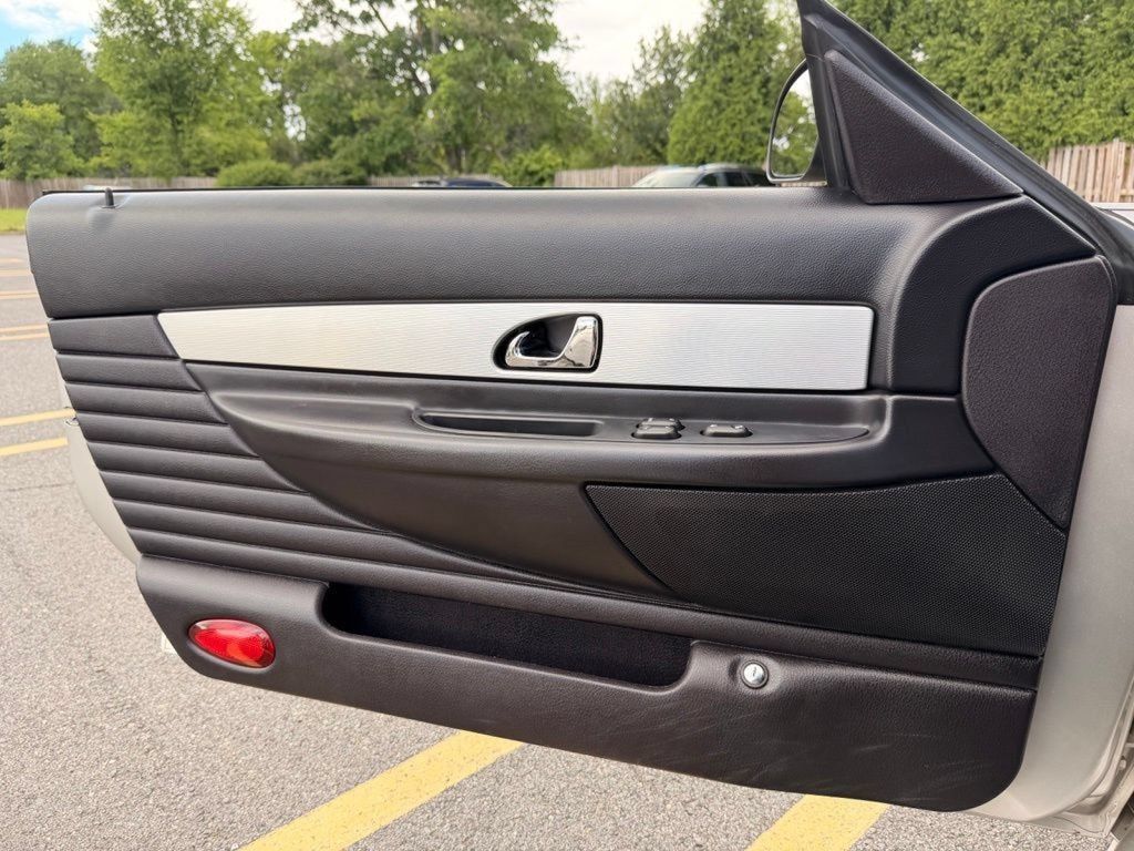 Used 2004 Ford Thunderbird RWD image 33