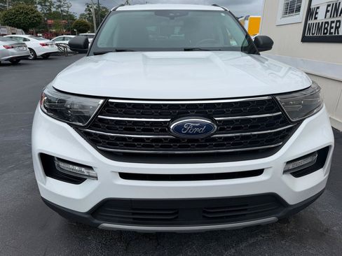 Used 2020 Ford Explorer XLT w/ Equipment Group 202A AWD/4WD image 3