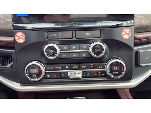 Used 2024 Ford Expedition Max Limited image 18