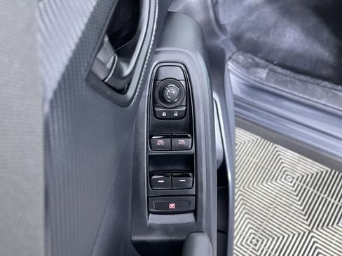 Used 2024 Subaru Crosstrek 2.0i image 14