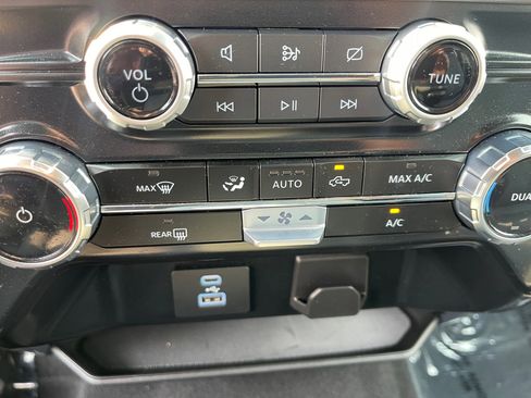 Used 2024 Ford F150 XLT image 31