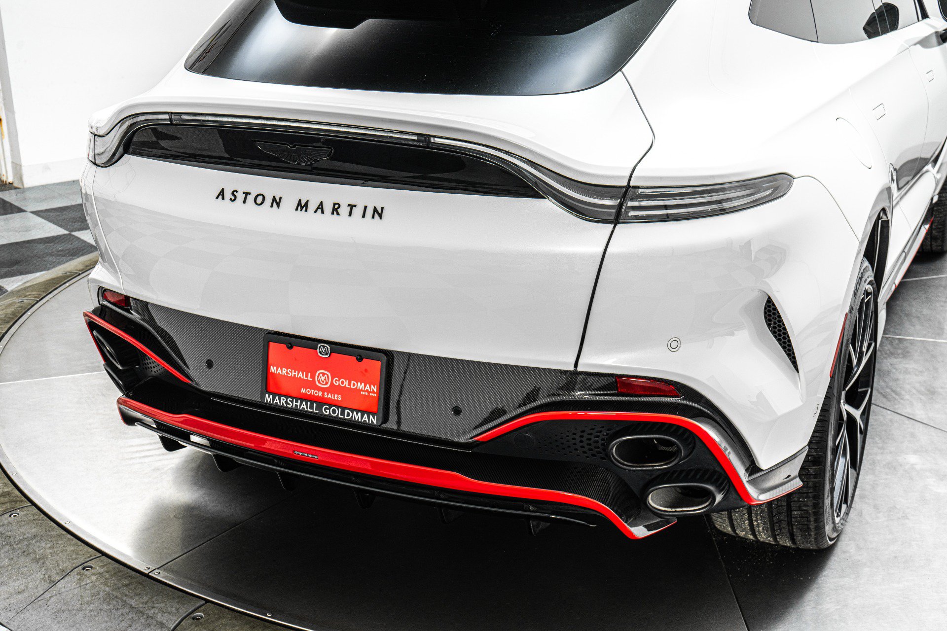 Used 2026 Aston Martin DBX S AWD/4WD image 38