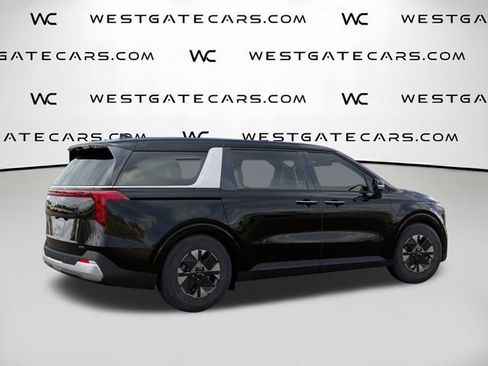 Used 2026 Kia Carnival LXS FWD image 8