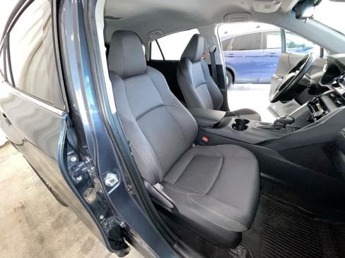 Used 2024 Toyota Venza LE AWD/4WD image 24