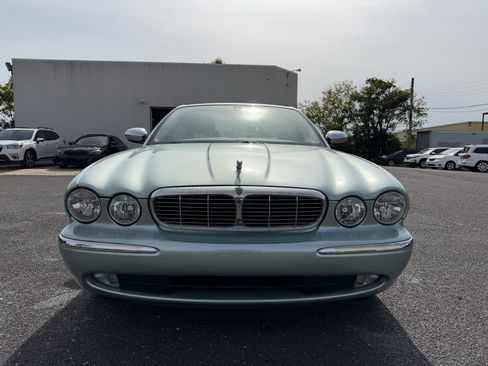 Used 2005 Jaguar XJ8 L image 2