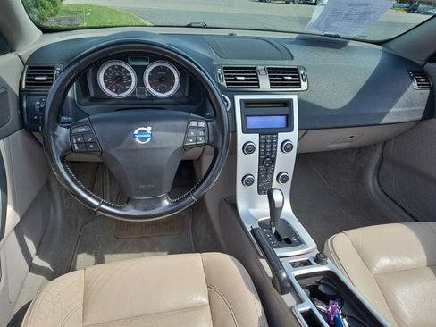 Used 2011 Volvo C70 T5 w/ Convenience Pkg FWD image 2
